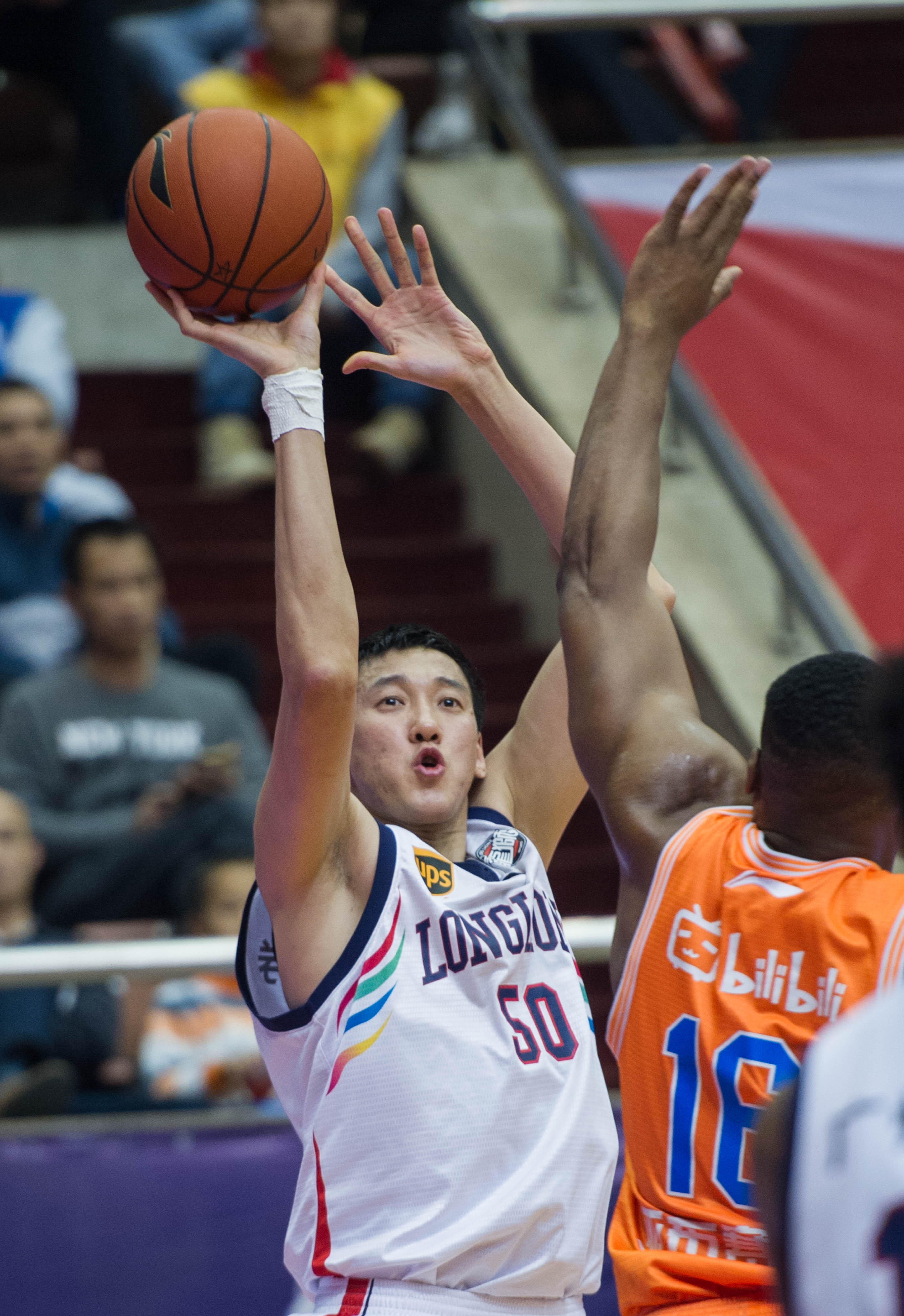 面对强劲的 面对强劲的