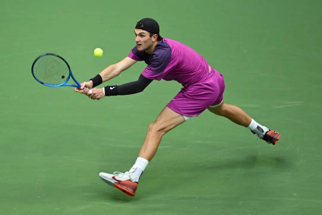 与先手权就 与先手权就